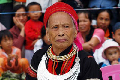 海南东方 感恩花梨情醉美三月三_新华网海南频