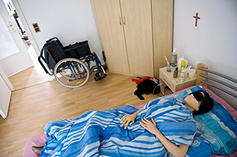 珍爱网承认贩卖儿童判死刑系营销 - 新华网海