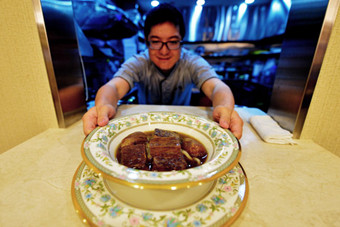 台湾天价牛肉面2000元一碗 还得提前预约!- 