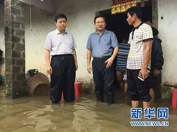 临高县委书记李江华救灾