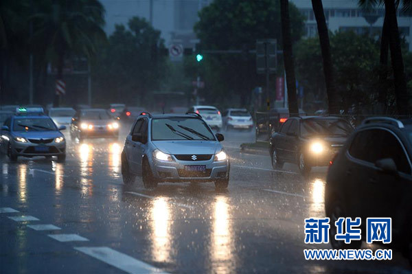 海南多地强降雨持续