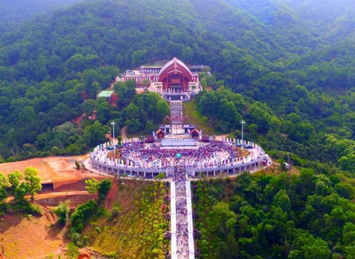 航拍海南&ldquo;三月三&rdquo;传统民族特色活动