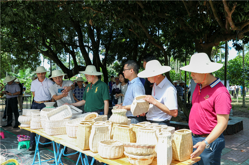 海南全省脱贫攻坚产业扶贫现场会在陵水召开