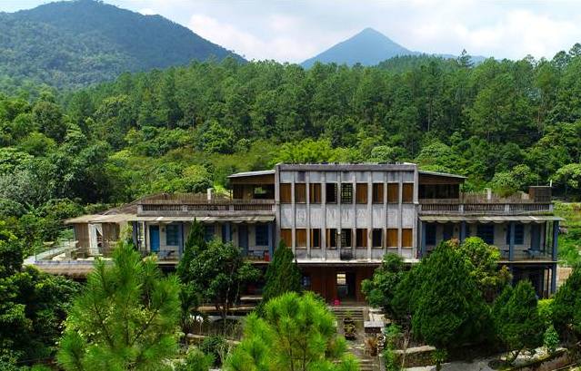 琼中黎母山成研学游热门“打卡”地