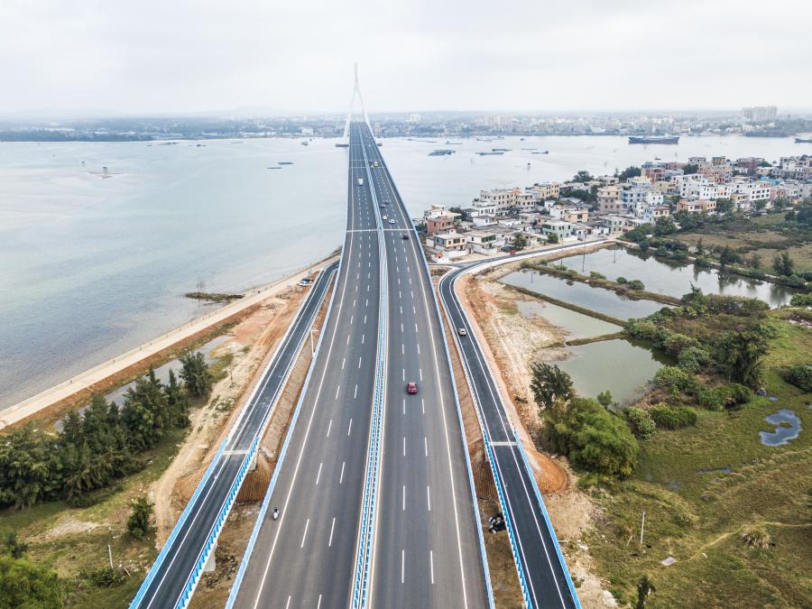 海南海文大桥北港岛互通工程建成通车