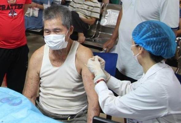 海南60岁以上人群第一针接种率76.1%