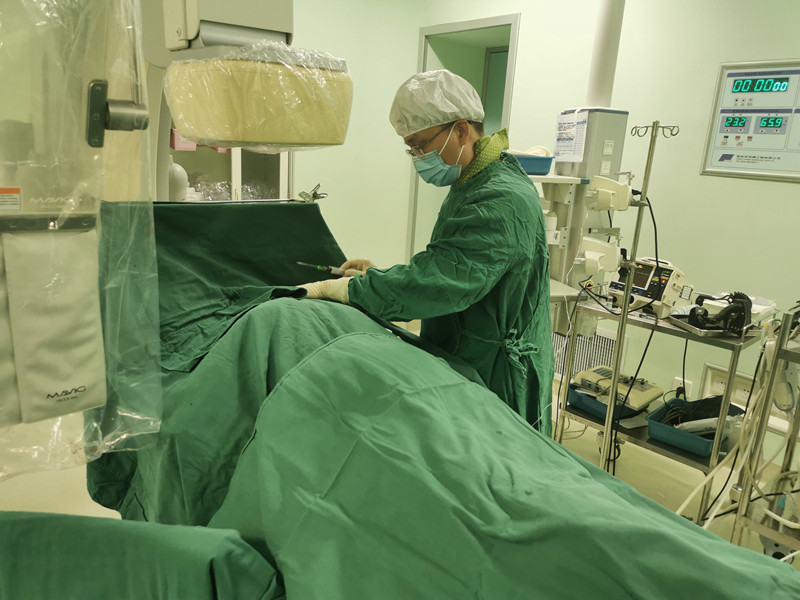 解放军总医院海南医院完成永久心脏起搏器植入术