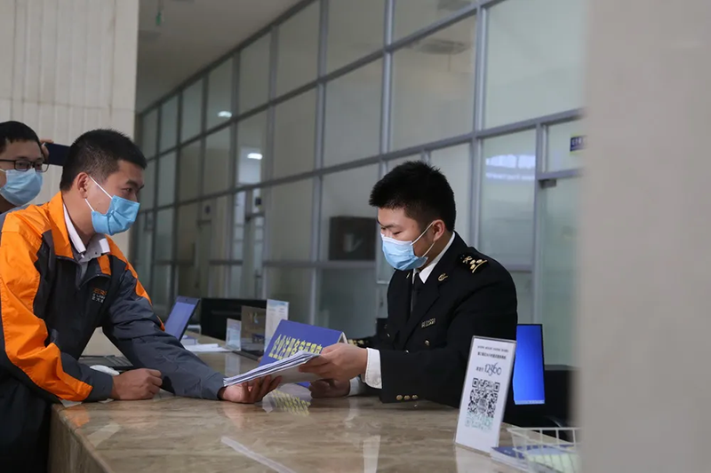 洋浦地区海关多措并举助企办理货物通关