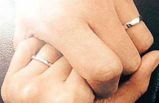 徐若瑄曬婚戒承認已婚 上月已在新加坡登記